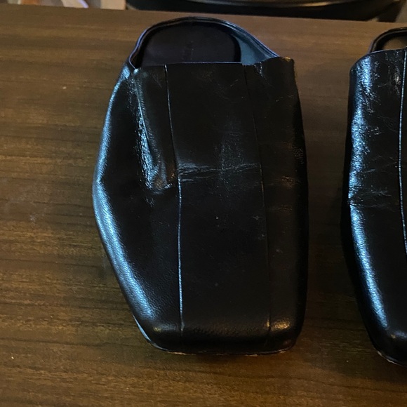 Vince women’s  Black Leather Slip-On Loafers - Picture 4 of 6